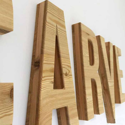 Буквы из дерева